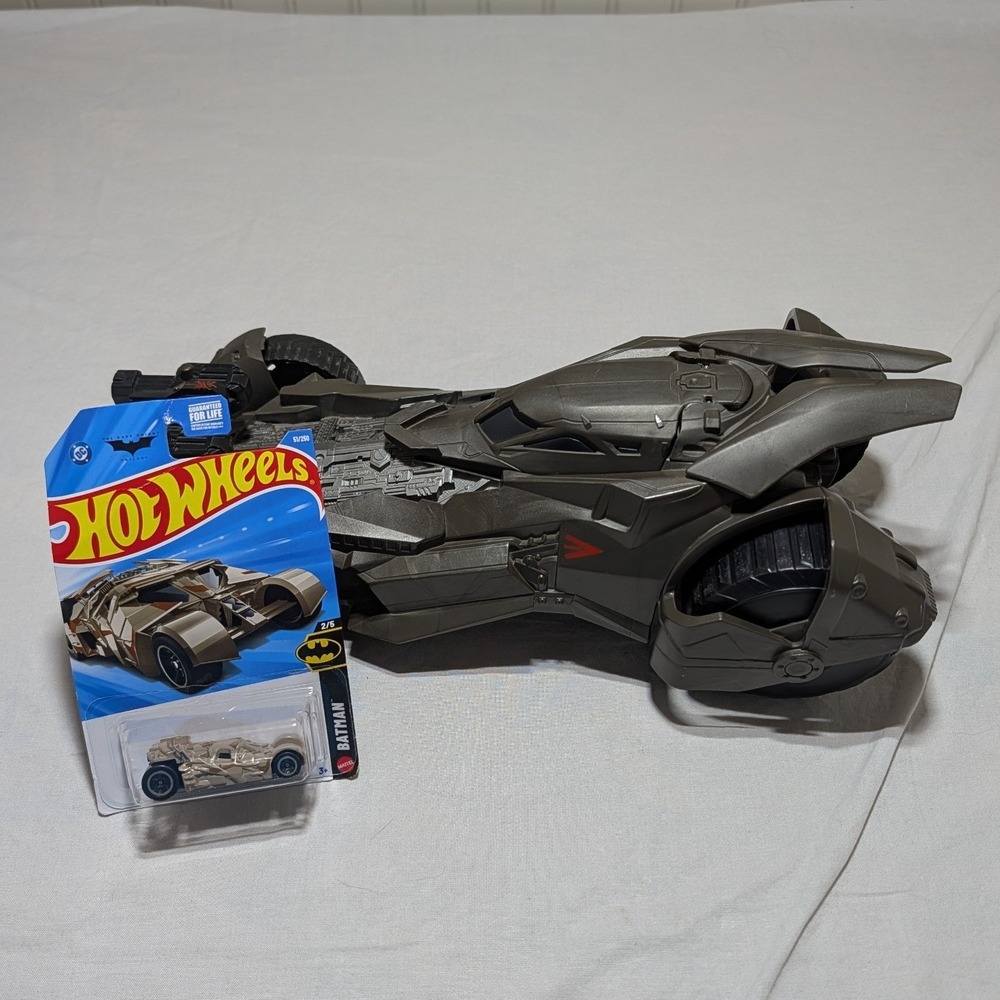 Mattel Batman Batmobile 2015 Justice League & Hot Wheels Tumbler Camo Lot